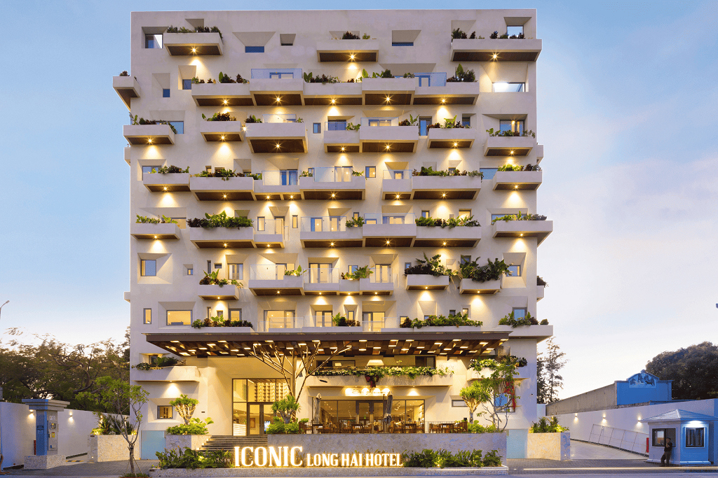 Iconic Hotel