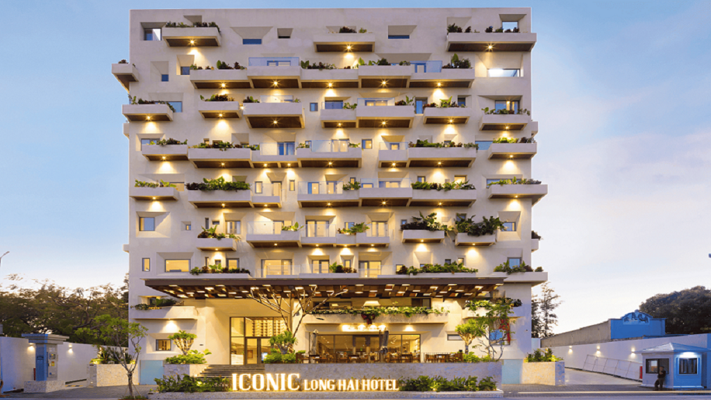 Iconic Hotel